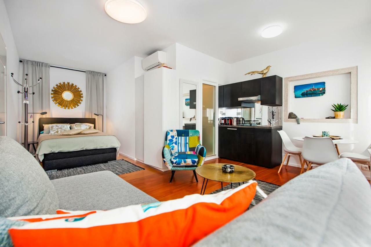 Apartments Sea View - Sunrise And Maremonte Ровинь Экстерьер фото